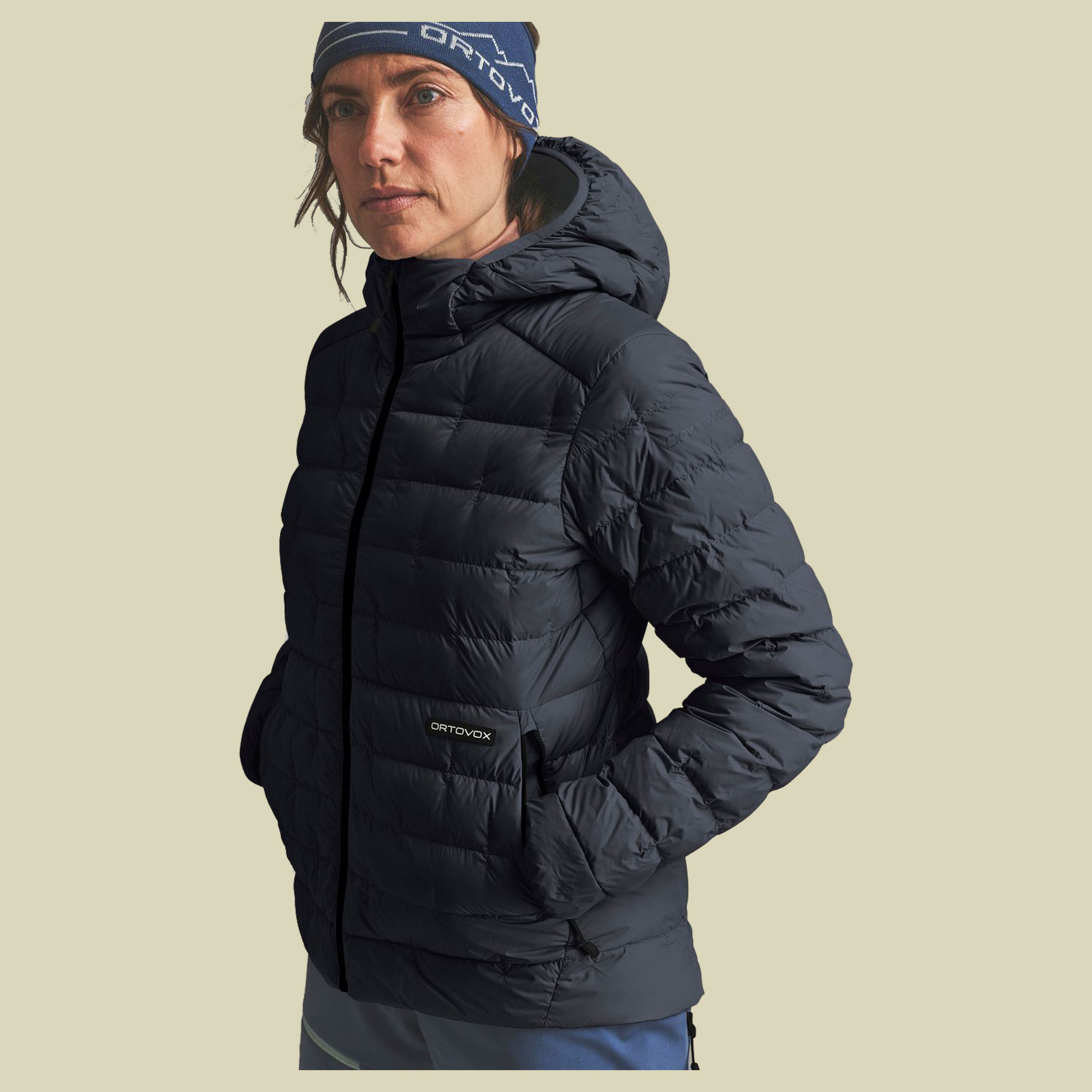 Downwool 180 Hooded Jacket Women L schwarz - black raven