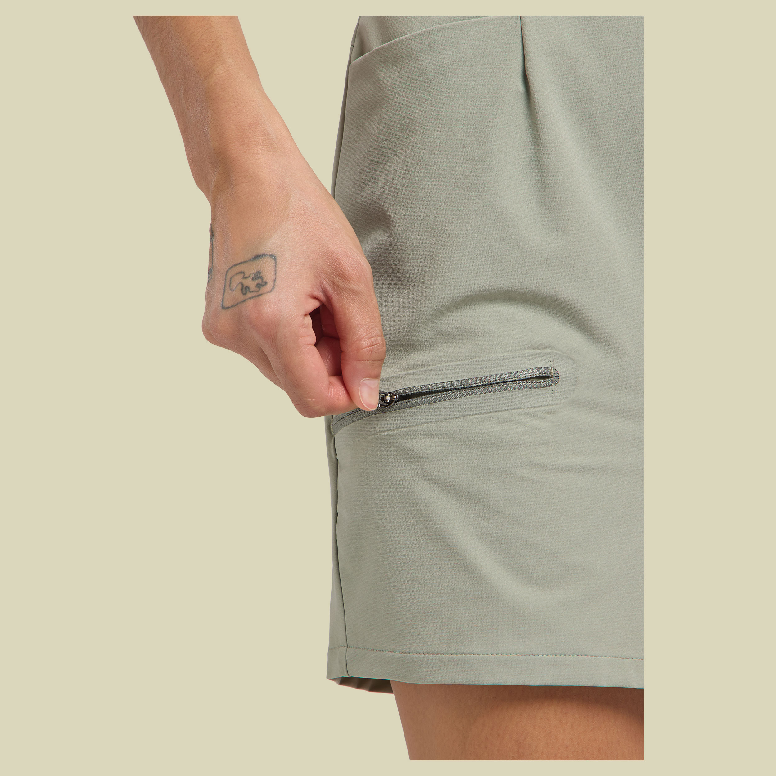 Prelight Stride Shorts Women 42 grün - mint leaf